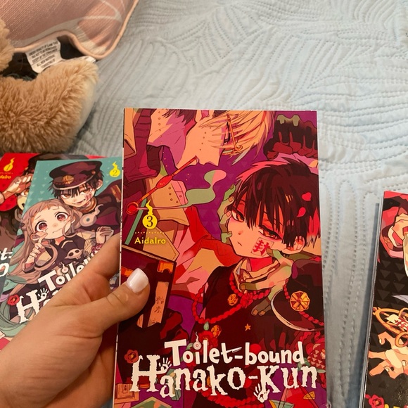 Toilet-bound Hanako-kun Manga Volumes 1-6 English edition - Picture 5 of 8